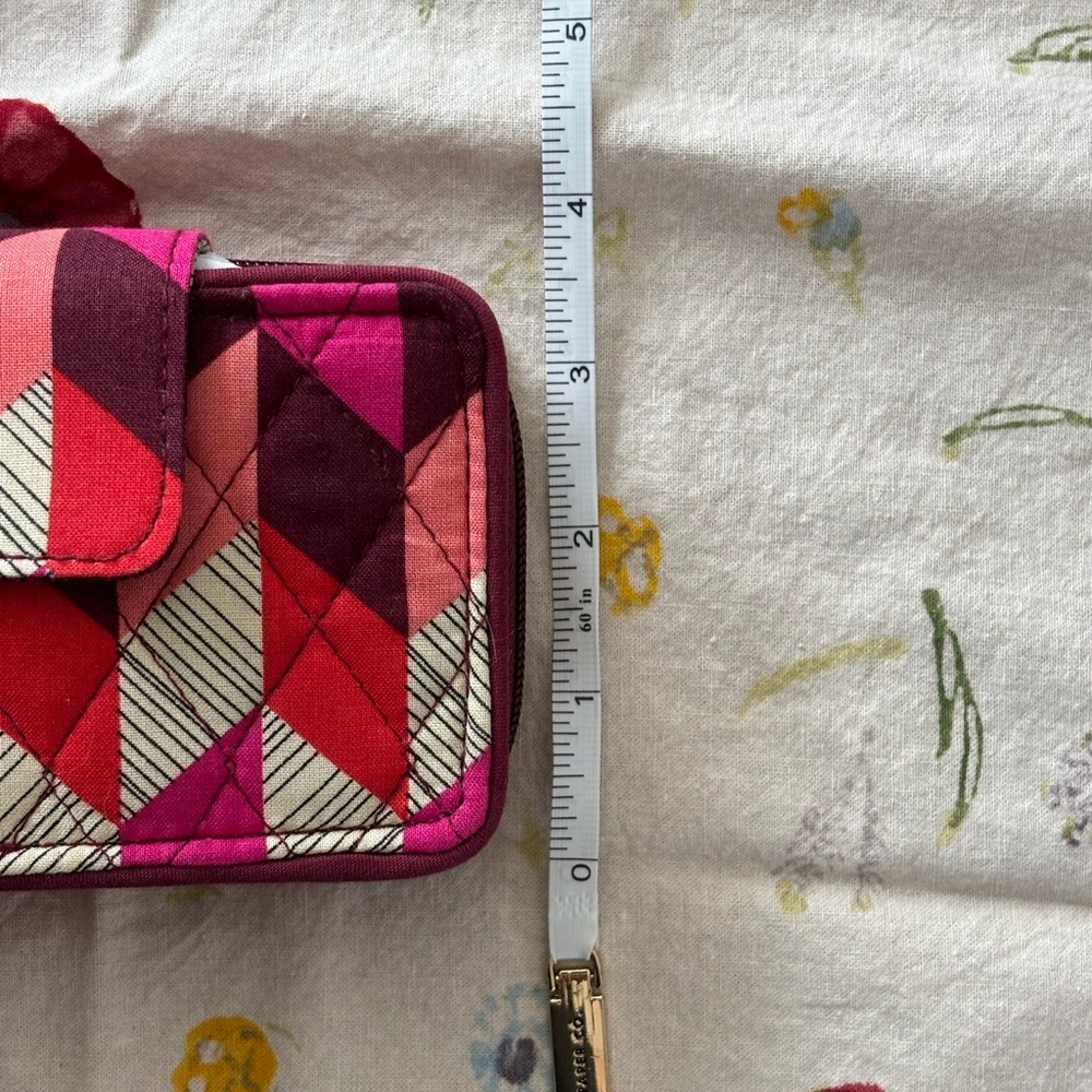 🎈2/$40, 3/$50🔶 VERA BRADLEY NWOT quilted Geometric Patterned Wristlet/Wallet - Picture 15 of 16